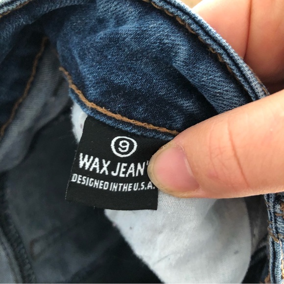 Distressed Denim Jeans - Picture 7 of 7